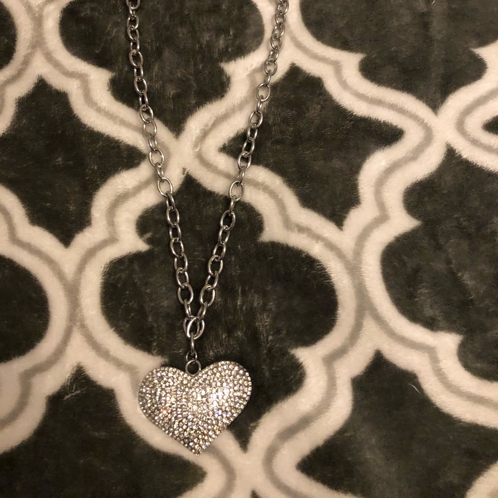 Costume jewelry silver diamond heart necklace